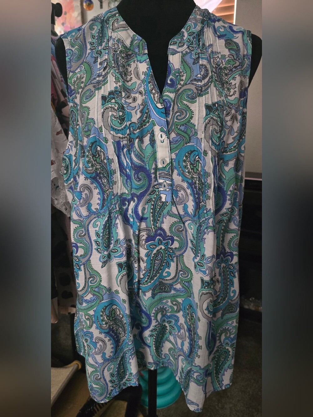 49 Notations White Blue Green Paisley Sleeveless Tank Top